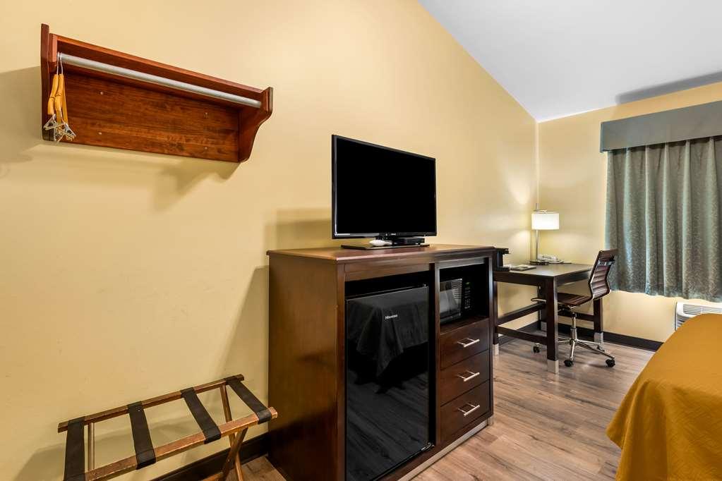 Econo Lodge Inn & Suites О-Клэр Номер фото
